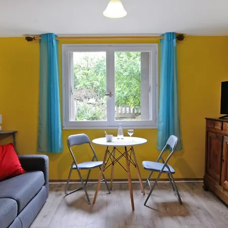 Bright Studio With Garden Carcassonne