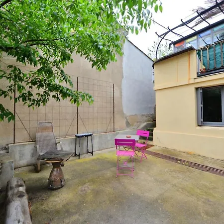 Bright Studio With Garden